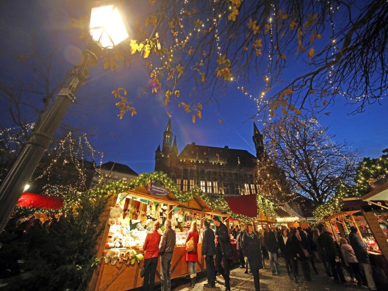 markt2014mitlaterne(c)andreas-steindl.klein